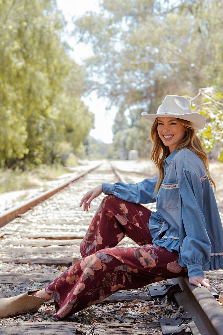 EASEL Maribel Botanical Twill Pants